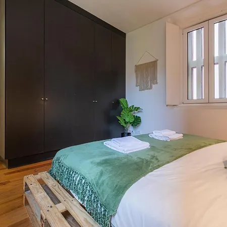 Апартаменты 32 -lovely 2 Bedroom In Principe Real *