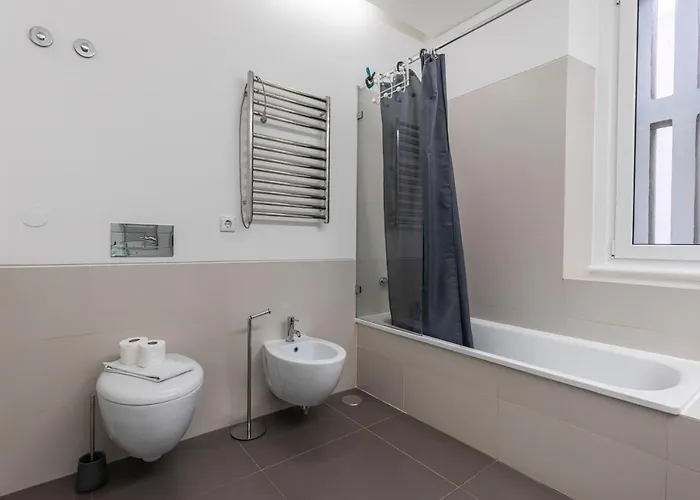 32 -lovely 2 Bedroom In Principe Real דירה ליסבון