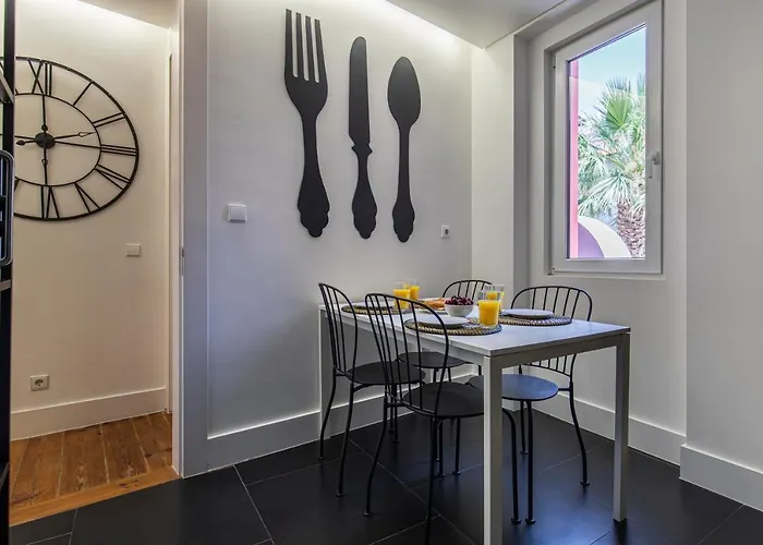 32 -lovely 2 Bedroom In Principe Real דירה ליסבון