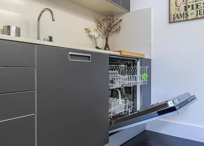 32 -lovely 2 Bedroom In Principe Real ליסבון