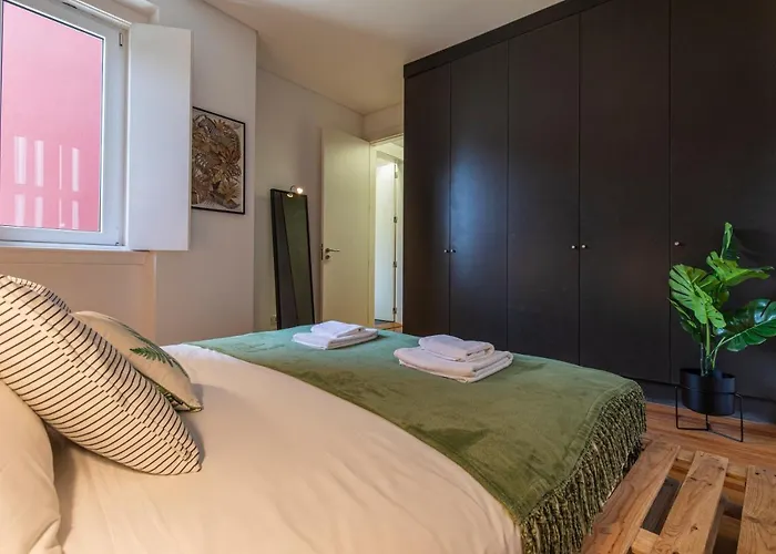 32 -lovely 2 Bedroom In Principe Real * Lissabon